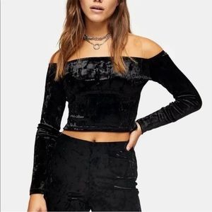Topshop Black Crushed Velvet Off the Shoulder Long Sleeve Crop Top-Womens size 8